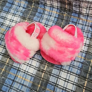 Ugg Pink Baby Slippers sz 0/1
